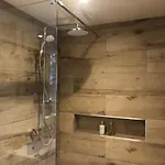 Olli's Cottage-terrace & Jacuzzi *