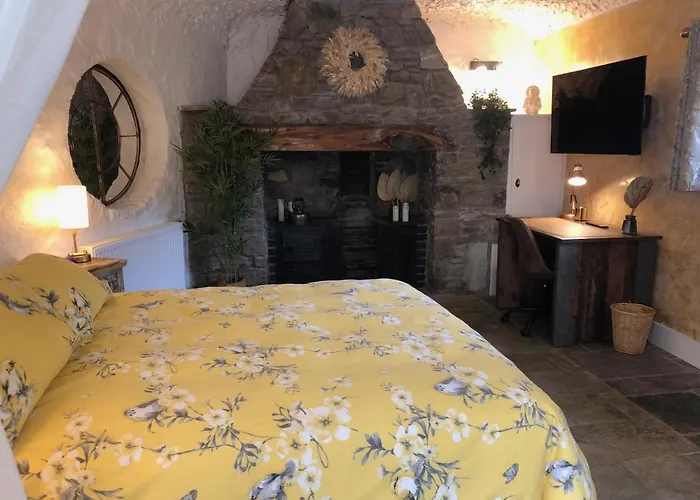 Villa Olli's Cottage-terrace & Jacuzzi Optional