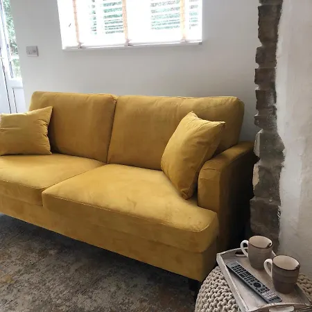 Olli's Cottage-terrace&jacuzzi Villa *