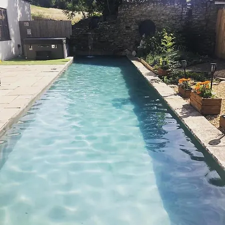 Olli's Cottage-terrace & Jacuzzi Villa Bristol